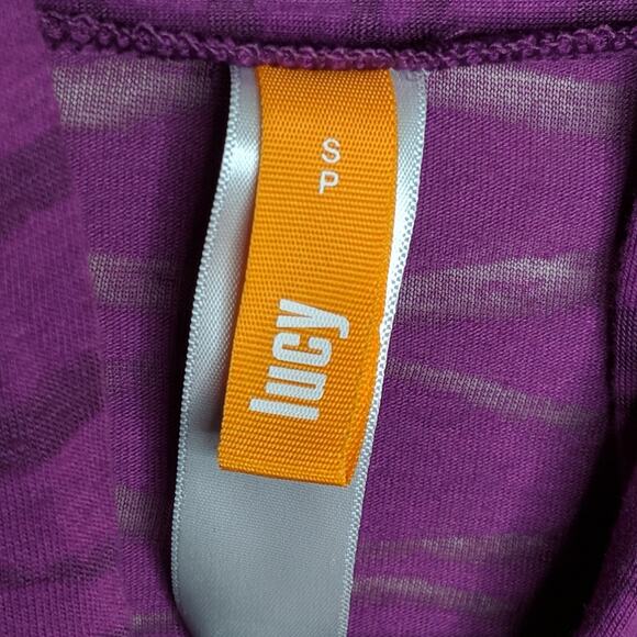 Lucy Zig Zag Post Practice Shirt - Size S - EUC - Picture 6 of 8